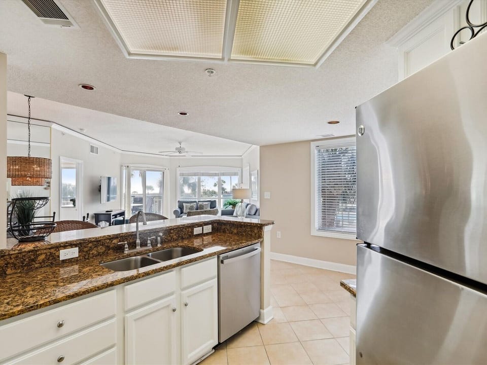 Kitchen at 4110 Windsor Court North