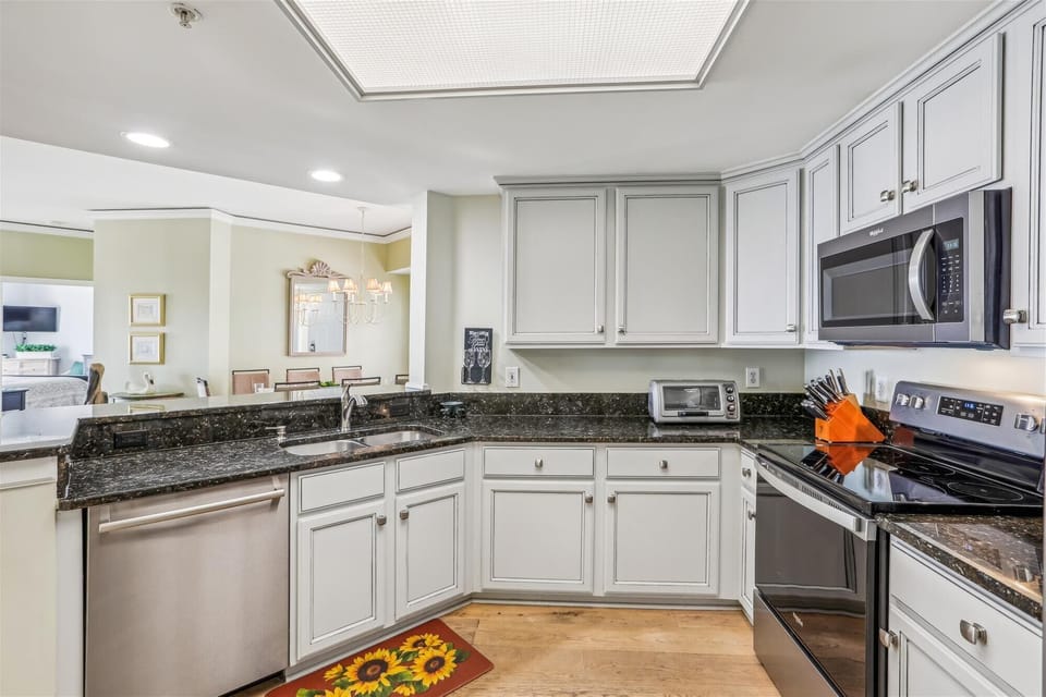 Kitchen at 5505 Hampton Place