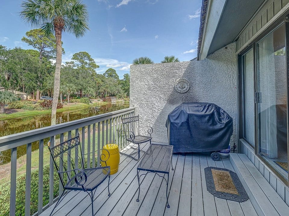 Back Deck with BBQ Grill at 7 Turtle Lane Club