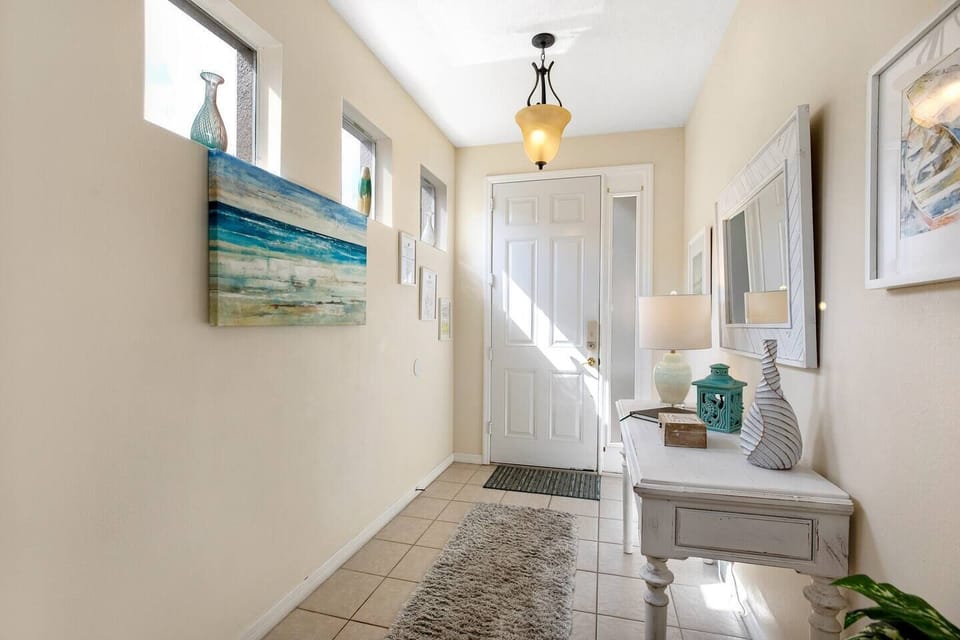 Bright and modern entrance hallway.