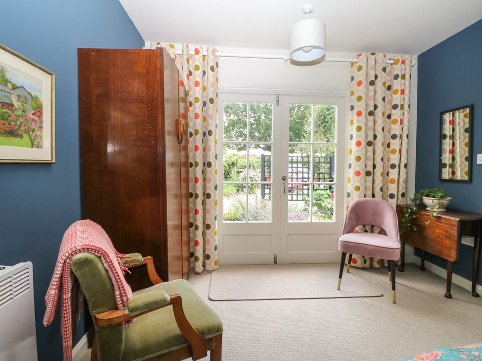 Cottage | Interior