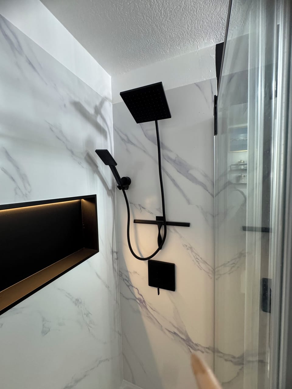 Rain shower head and wand 
VRBO #2385281