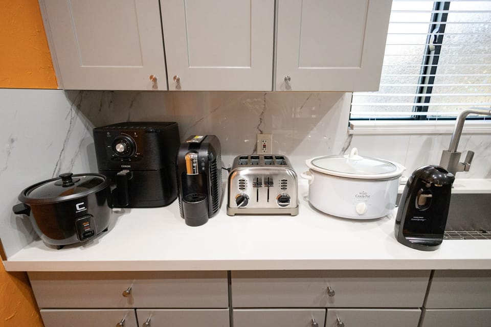 Air fryer,espresso machine,  Crockpot, toaster, rice cooker, electric can opener