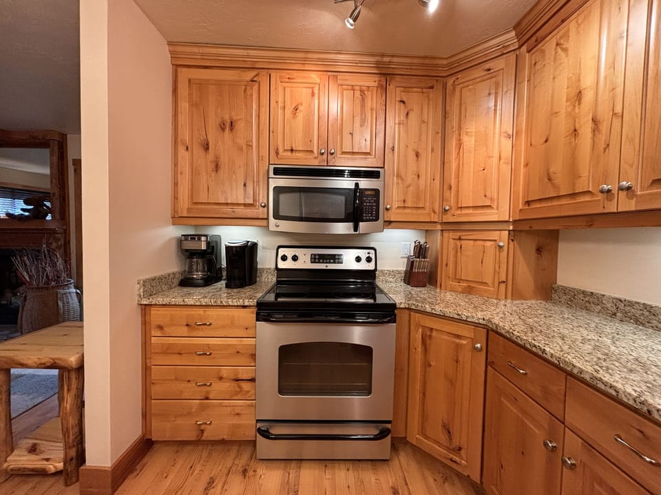 Coffee maker & Keurig appliance