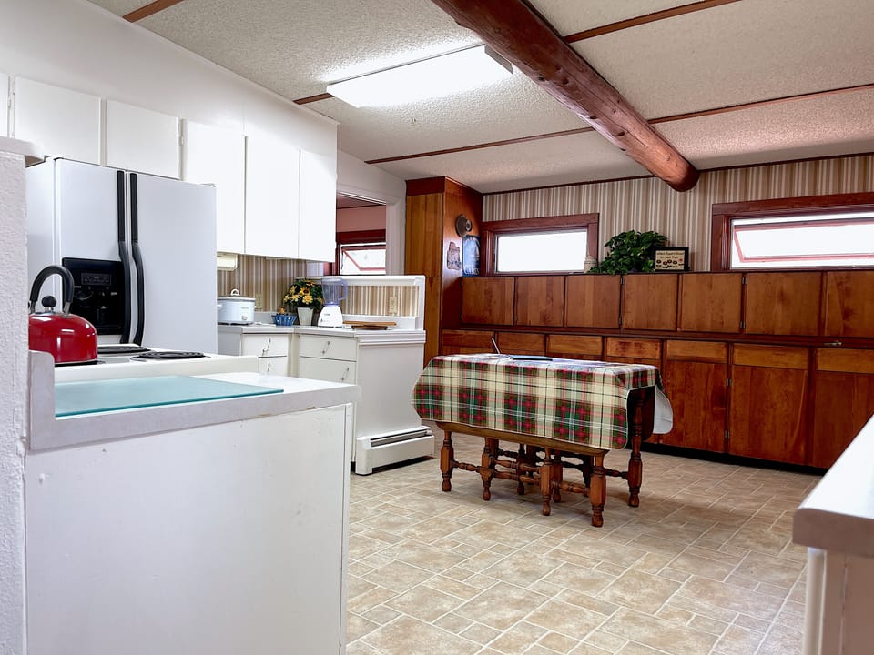 Gather your group to enjoy meals