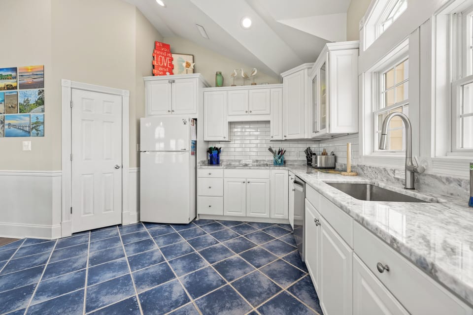 Kitchen - Top Level