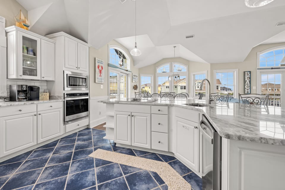 Kitchen - Top Level