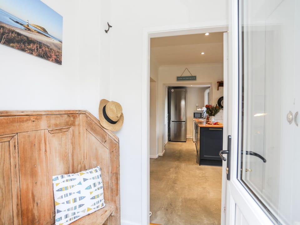 Cottage | Interior