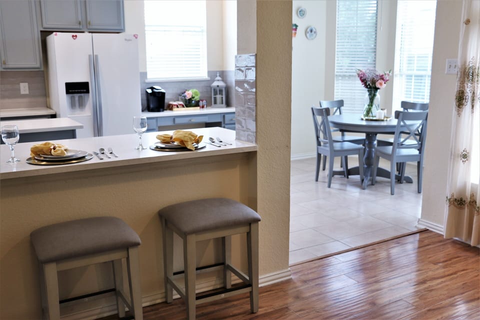 from Livingroom to kitchen area