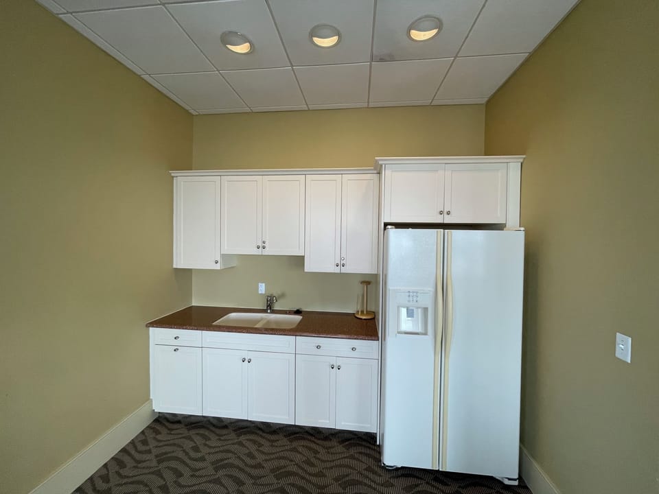 Common Area Lounge