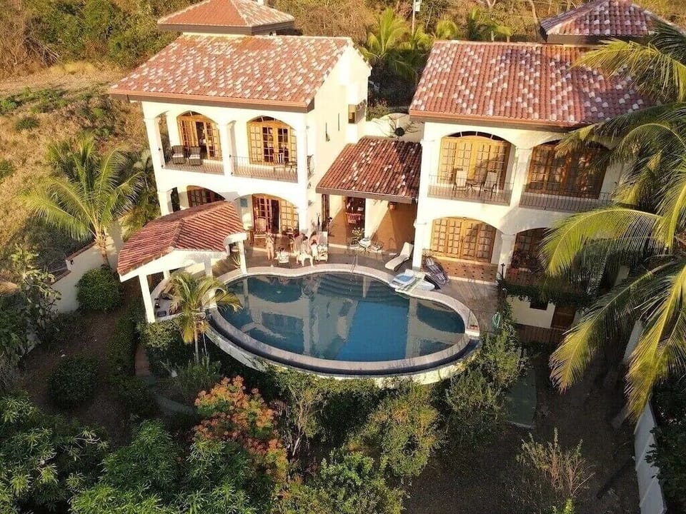 Casa A and B
