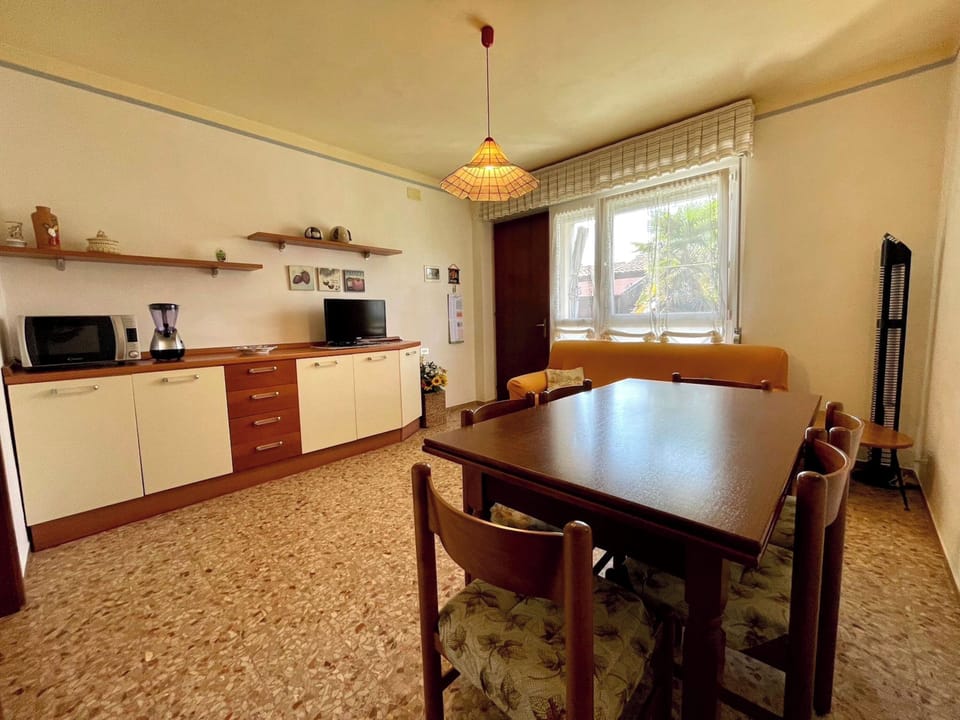 Villa, 3 Bedrooms, Patio, Garden View | Dining room