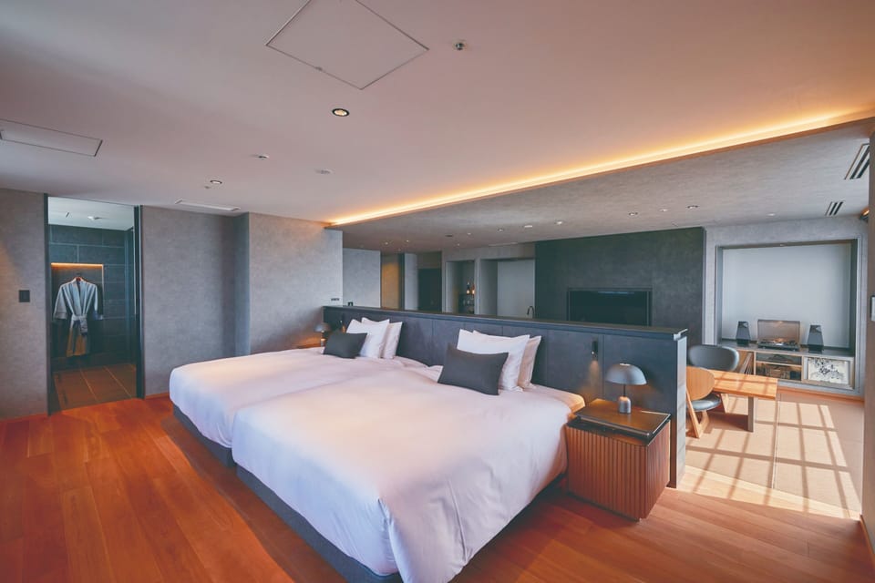 NOHGA Suite, Non Smoking | Down comforters, in-room safe, blackout drapes, soundproofing