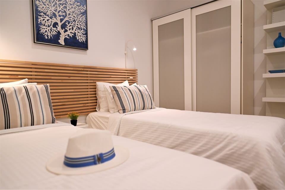 Mountain View  Guest Bedroom  Set Up as Two Singles  