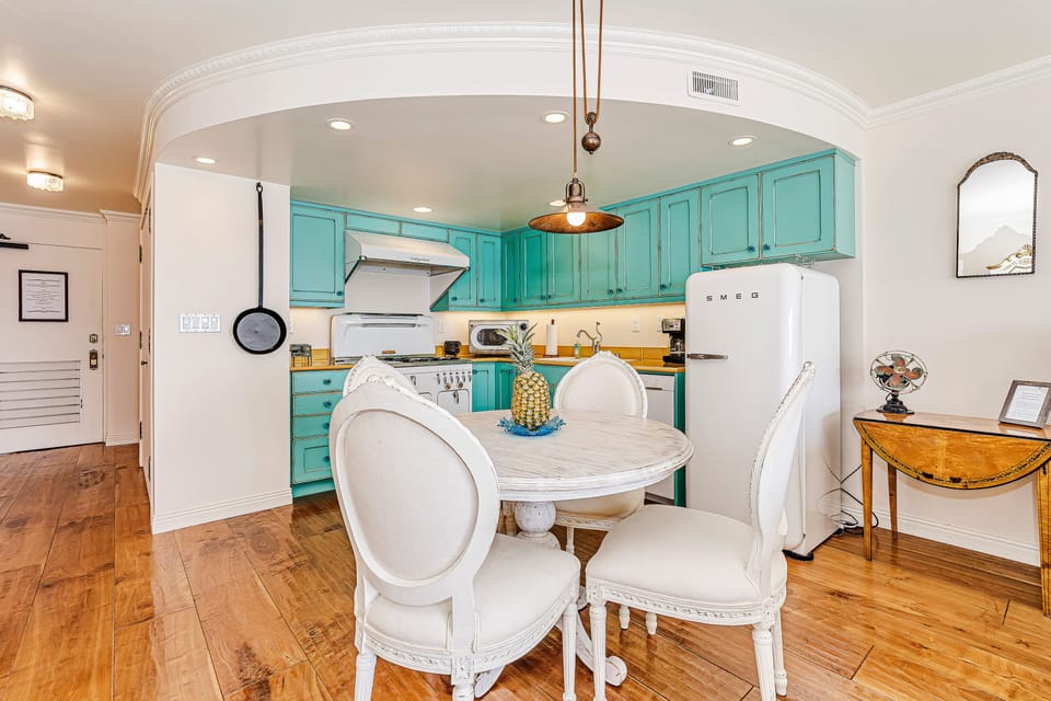 Beautiful Retro Inspired Kitchen - Beautiful Retro Inspired Kitchen