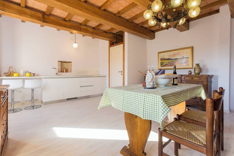 Questa è una vista della zona cucina