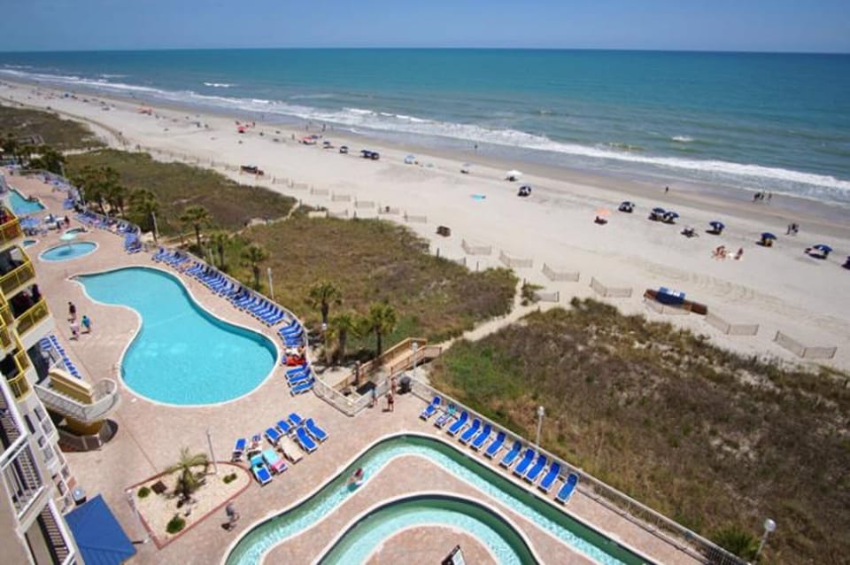 Let your eyes absorb the blue of the sky & sea in endless views.