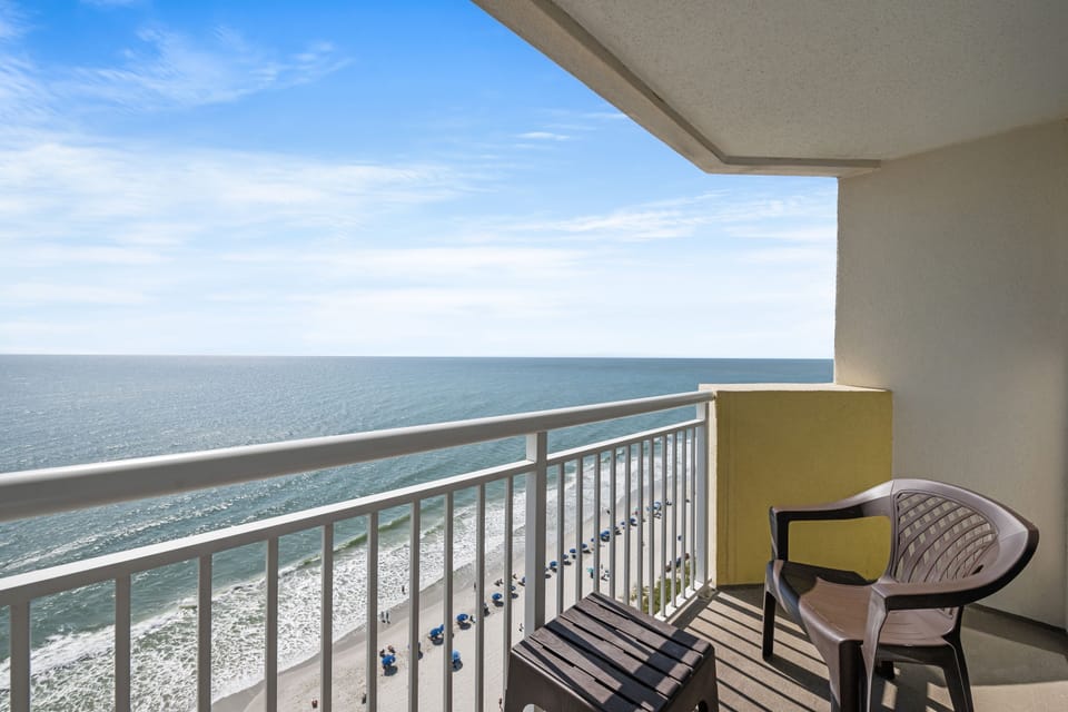Let your eyes absorb the blue of the sky & sea in endless views.