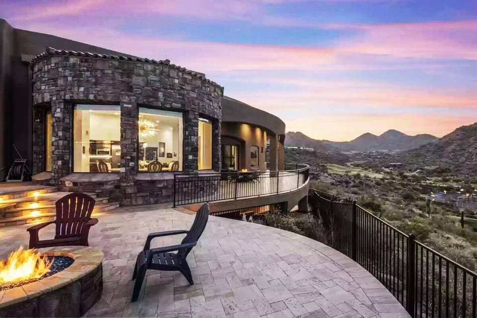 The views this 2 story mansion has are simply unbeatable! 