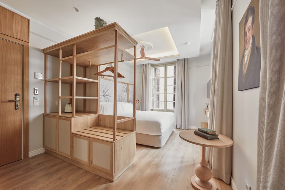 Deluxe Double Room | Minibar, in-room safe, soundproofing, iron/ironing board