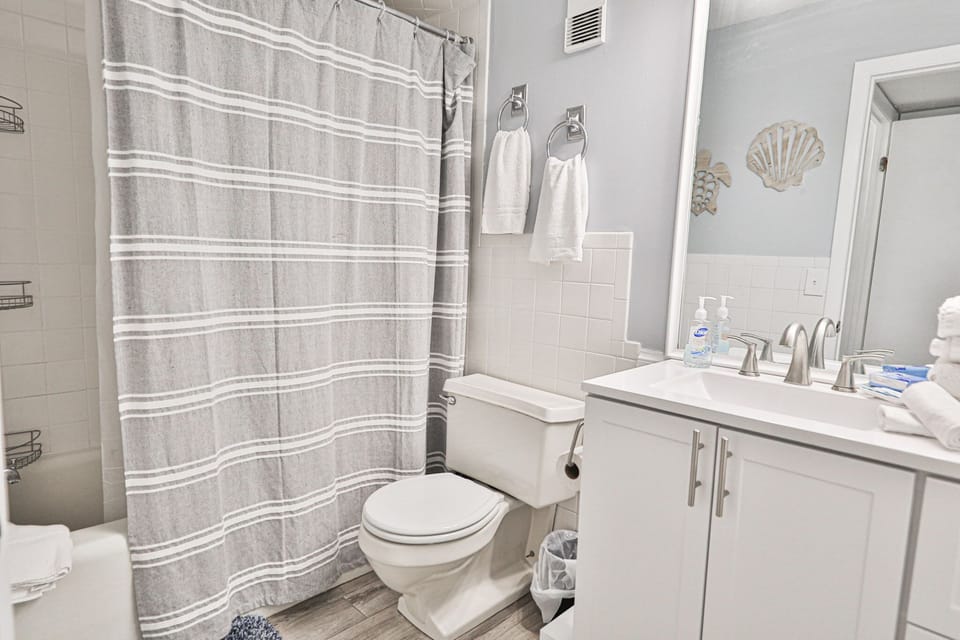 2nd bathroom.