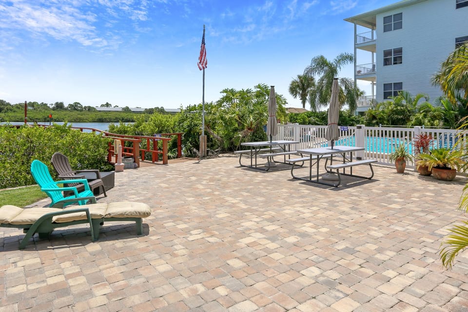 Seashell Pool Deck with Tables