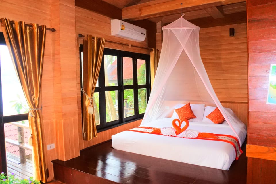 Villa, Sea View | 1 bedroom, minibar, in-room safe, individually decorated