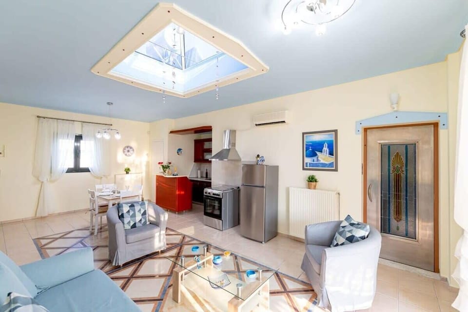 Spacious living room space