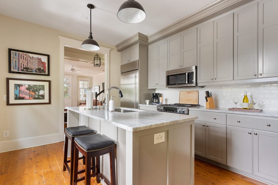 Downtown Luxury | The Rainbow Cottage