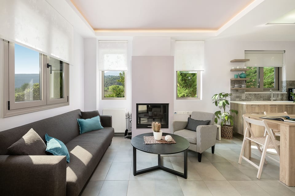 Comfortable sofa bed, HD TV with Netflix, A/C, Fast Wi-Fi connection