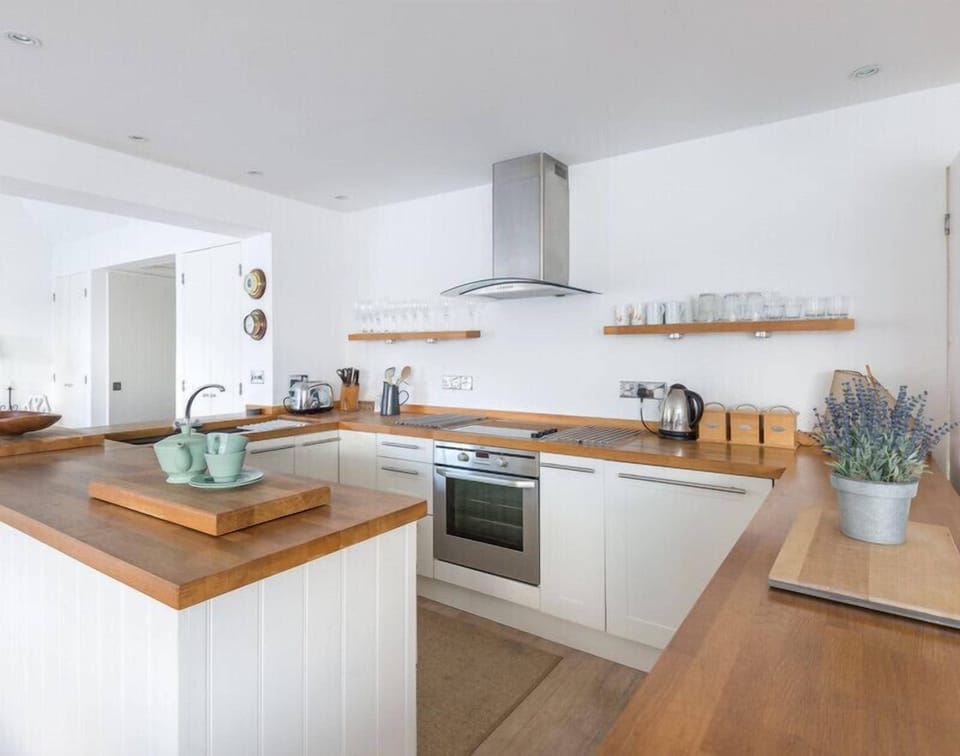 Cottage | Interior