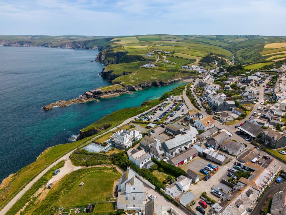 Cottage | Aerial view
