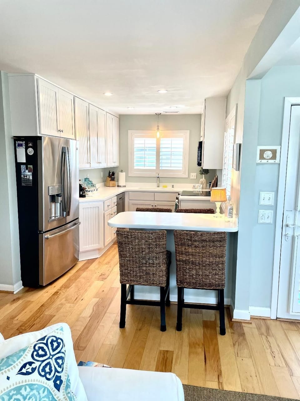 Fully stocked kitchen with all high end stainless steel appliances 