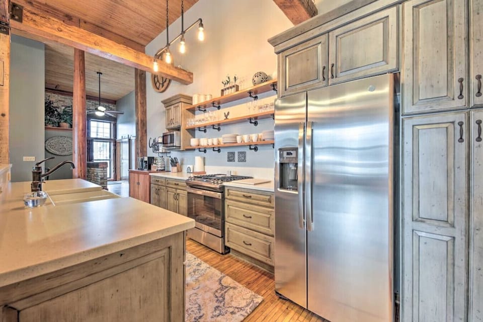 Kitchen area. Fully stocked.