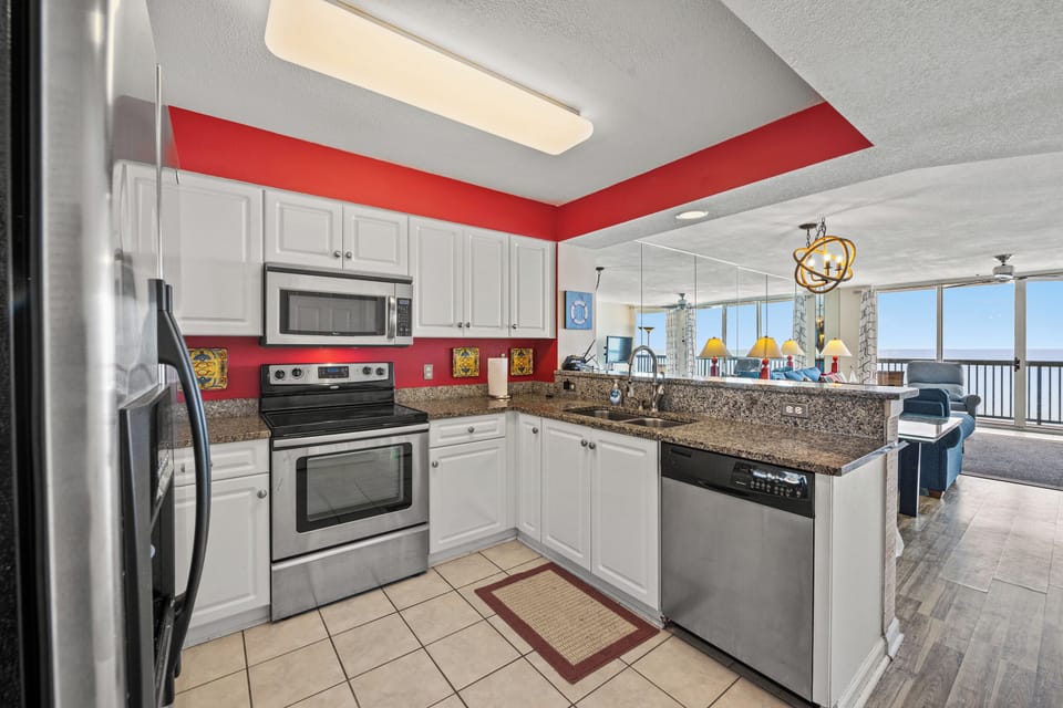 Feel like a professional chef in this fully stocked kitchen.