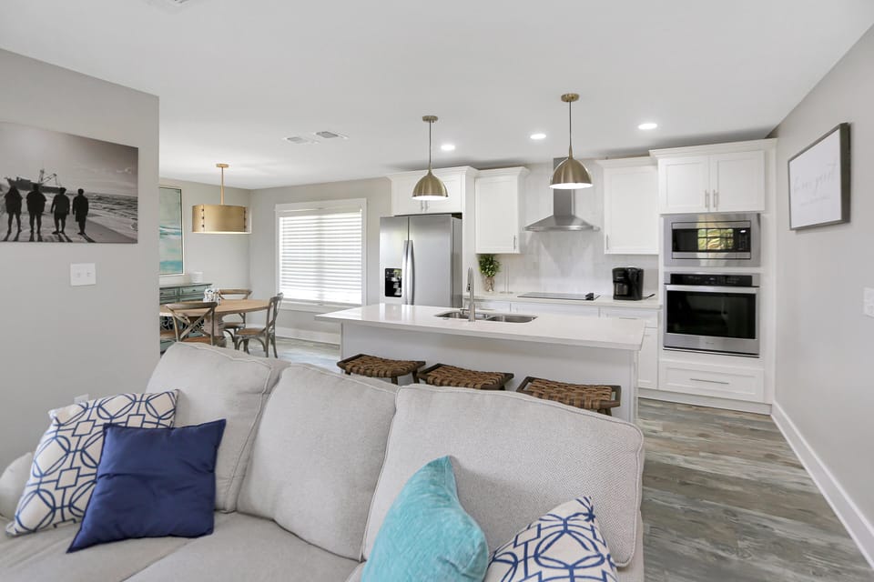 House, Multiple Beds (Anchored Inn) | Living area