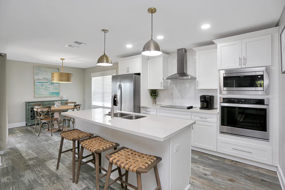 House, Multiple Beds (Anchored Inn 3) | Private kitchen