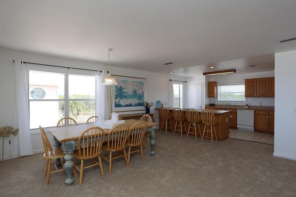 House, Multiple Beds (Amethyst Cove) | Dining