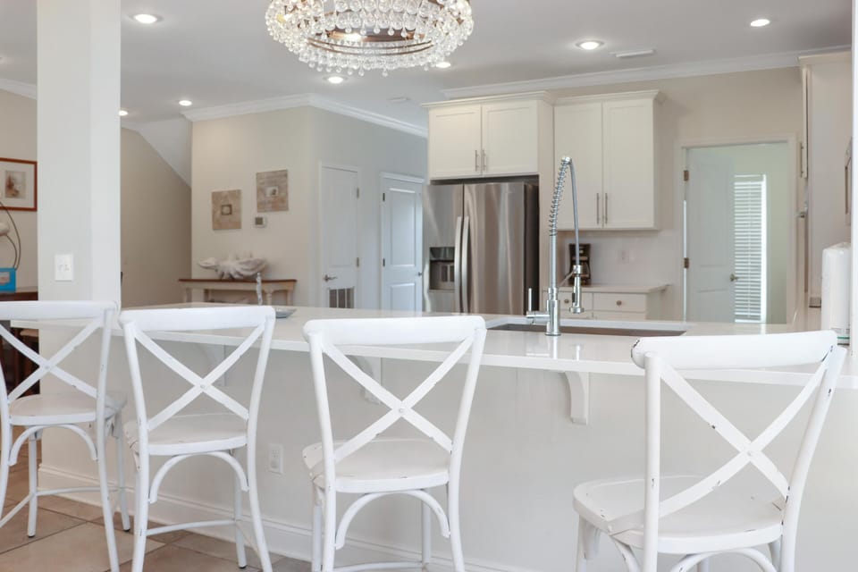 House, Multiple Beds (Big Chill) | Dining