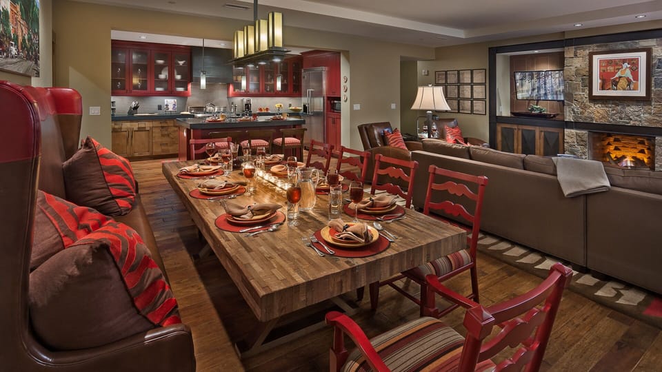 Dining Area, Main Level - Seating for ten