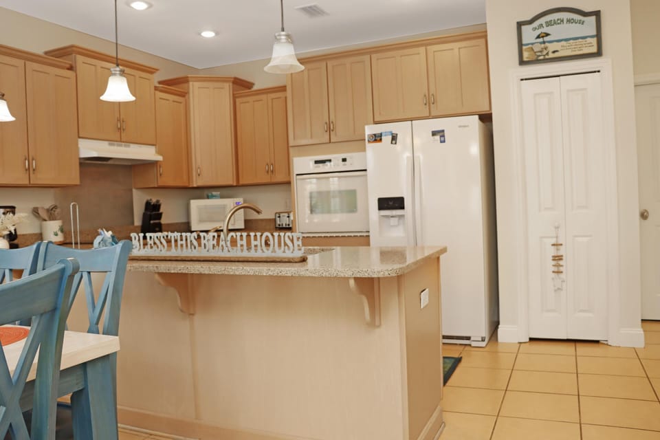 House, Multiple Beds (Cape Oasis) | Private kitchen | Cookware/dishes/utensils