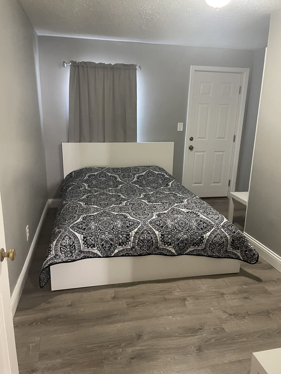 Bedroom 1 Queen size bed