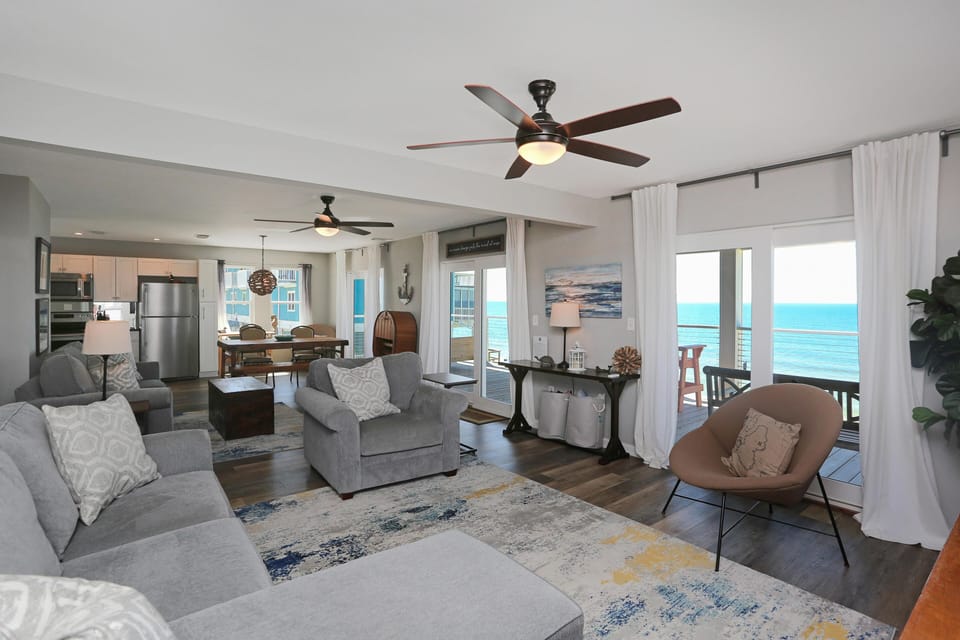 House, Multiple Beds (Dolphin Watch) | Living area