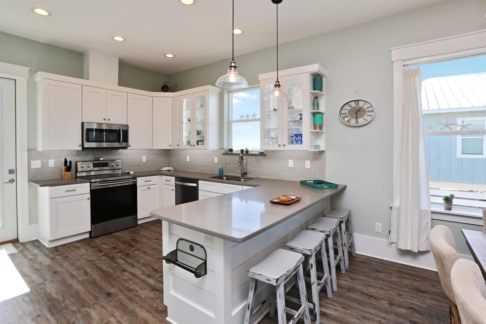 House, Multiple Beds (Havin A Blas) | Private kitchen
