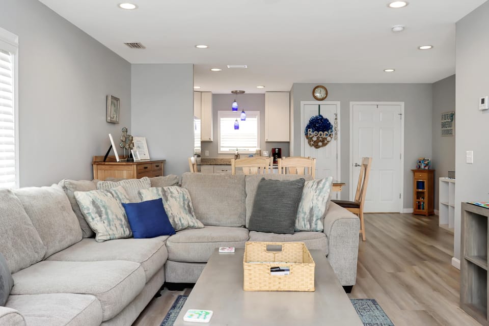 House, Multiple Beds (Oleander Place) | Living area