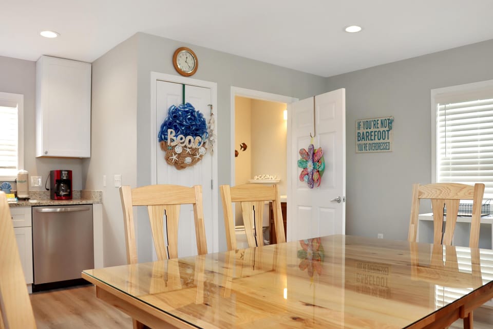 House, Multiple Beds (Oleander Place) | Dining