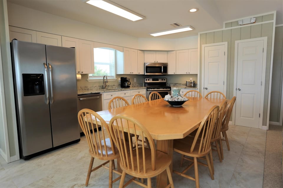 House, Multiple Beds (One More Time Again) | Private kitchen