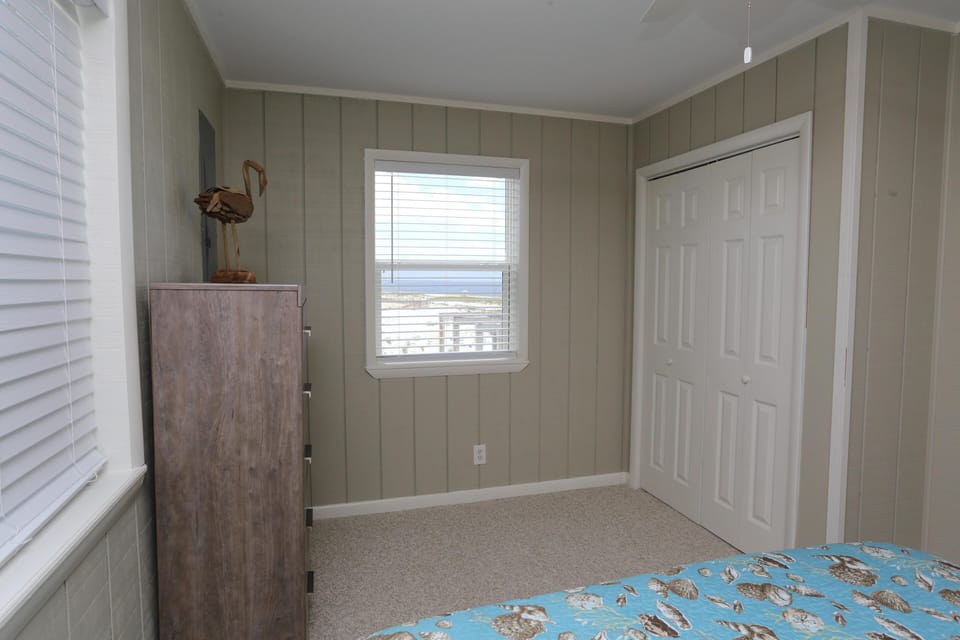 House, Multiple Beds (One More Time Again) | 4 bedrooms, individually decorated, individually furnished