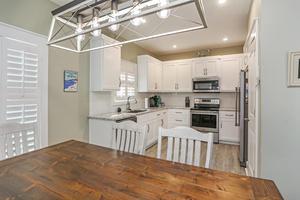 House, Multiple Beds (Lalas Place) | Private kitchen