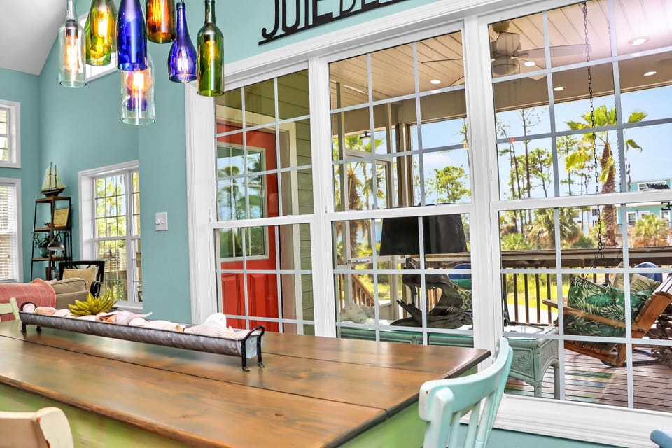 House, 1 King Bed (Rehoboth Cottage) | Dining